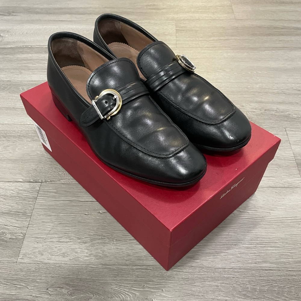 Ferragamo Buckle Loafers Size 8.5 EEE